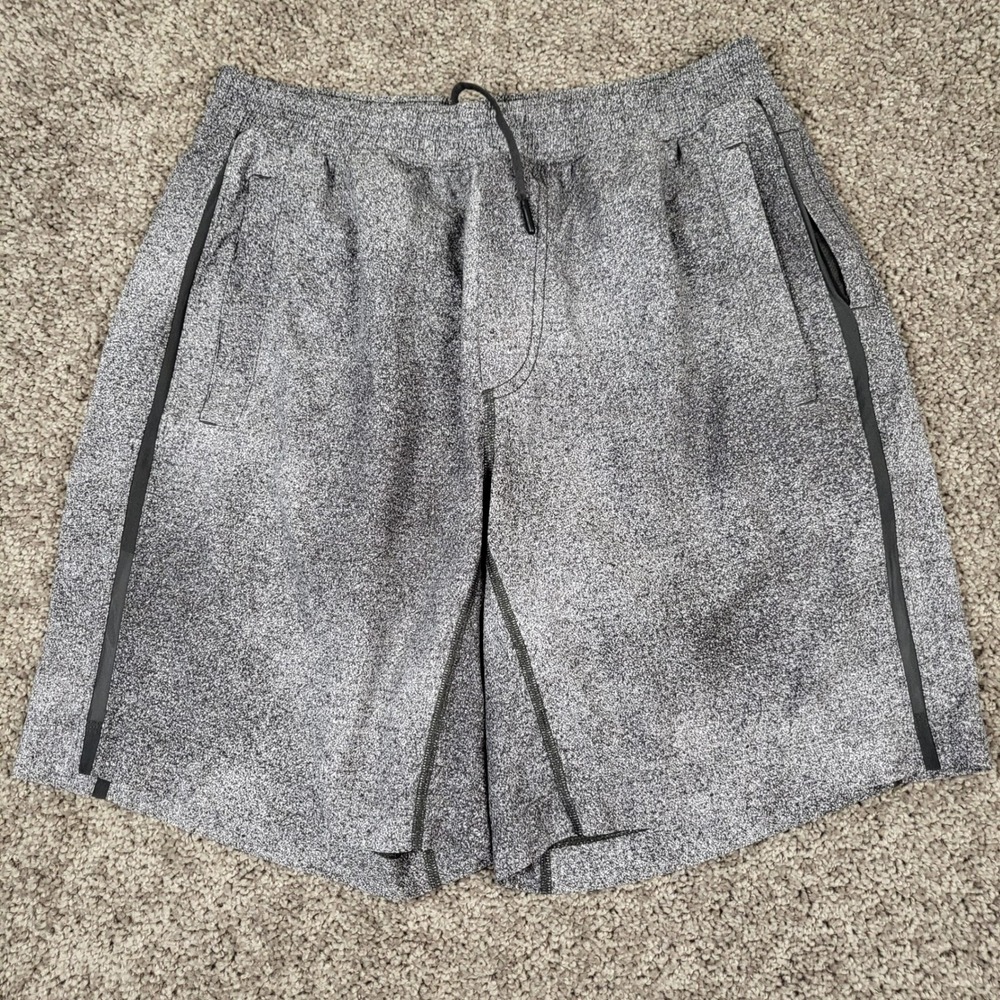 Lululemon Surge Short 7 Mens L Grey Excellent Liner Zip Pockets LM7L71S